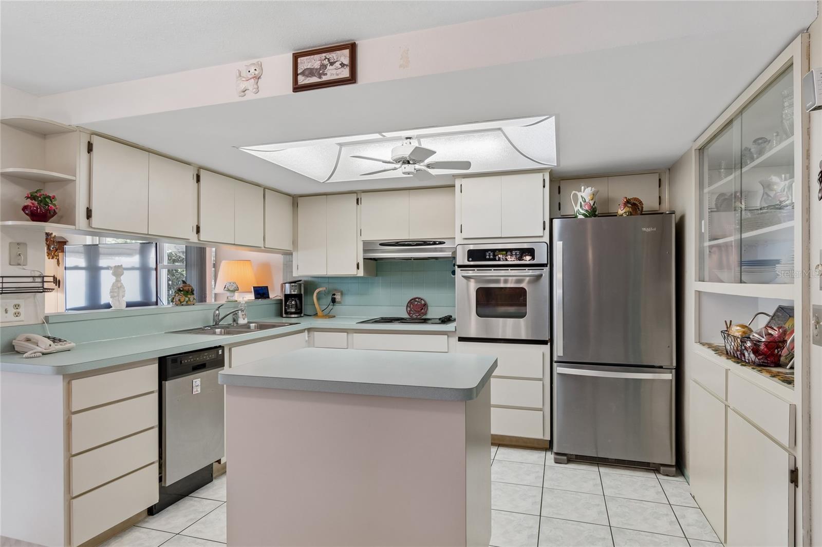 HOLIDAY GARDENS ESTATES - Residential