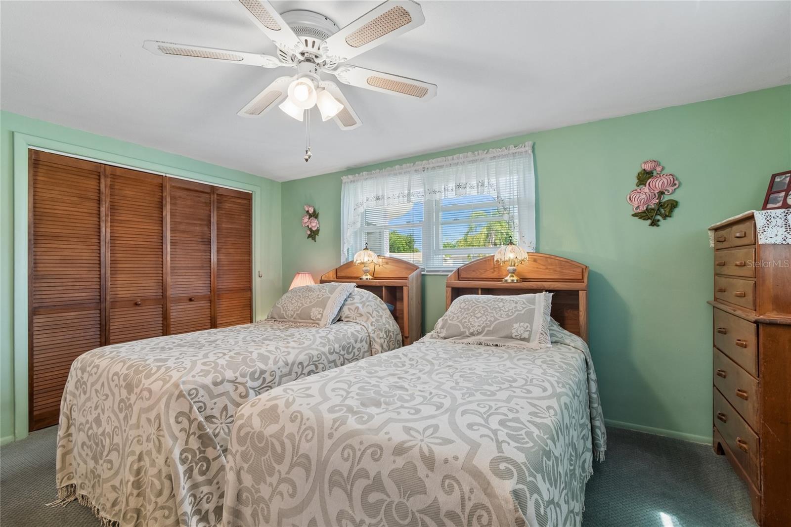 HOLIDAY GARDENS ESTATES - Residential