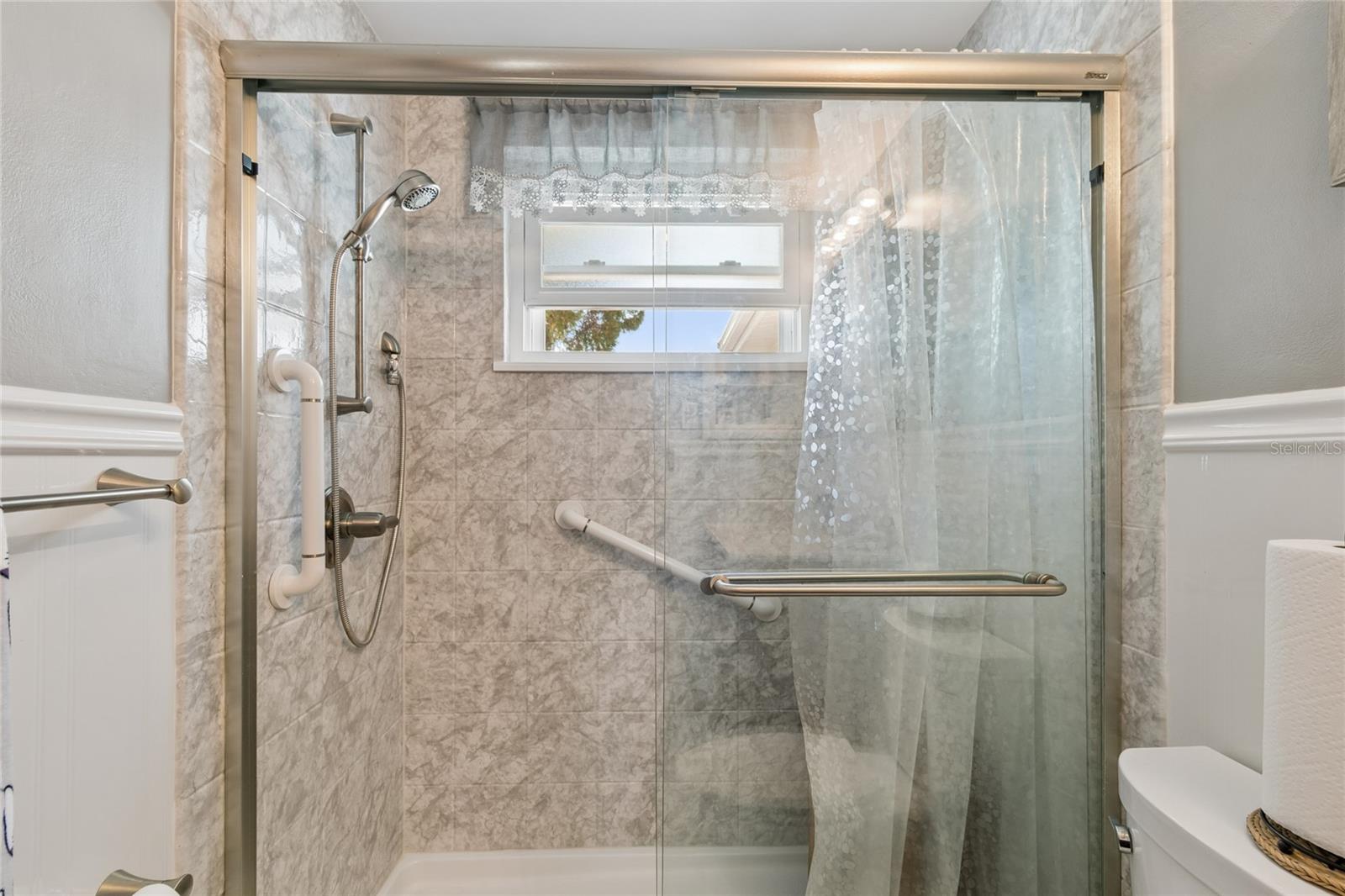 HOLIDAY GARDENS ESTATES - Residential