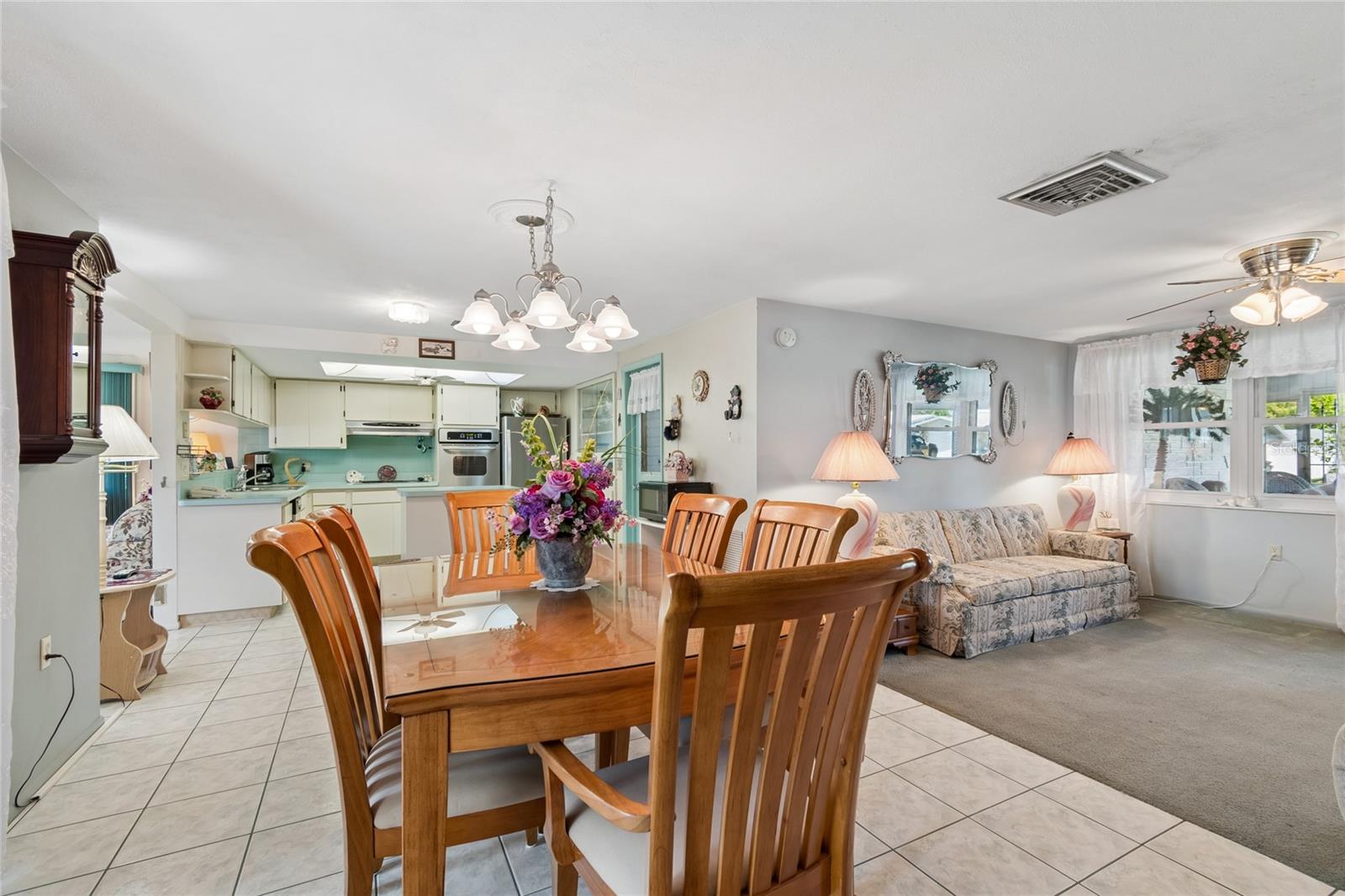 HOLIDAY GARDENS ESTATES - Residential