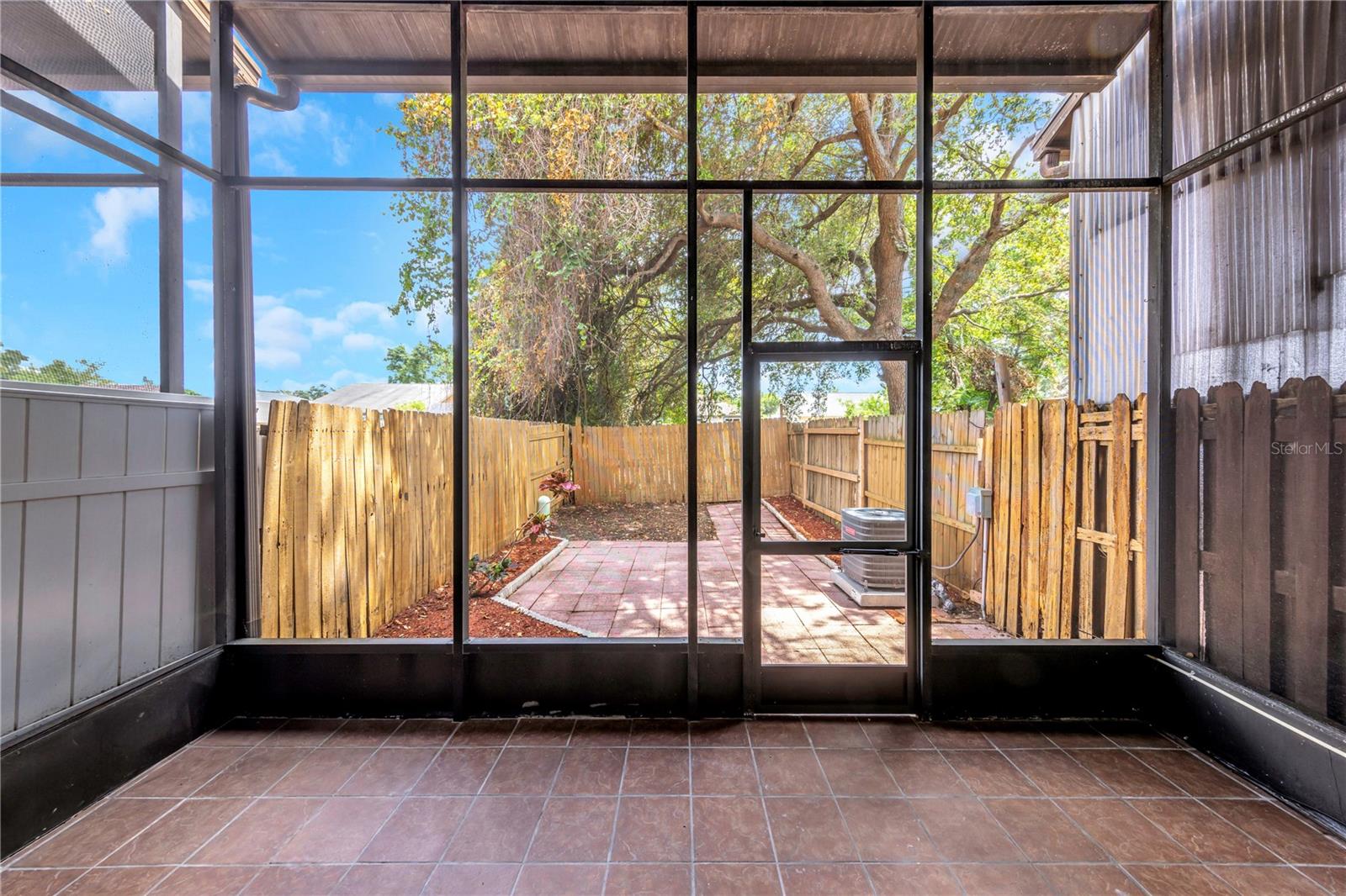 TALL PINES - Residential