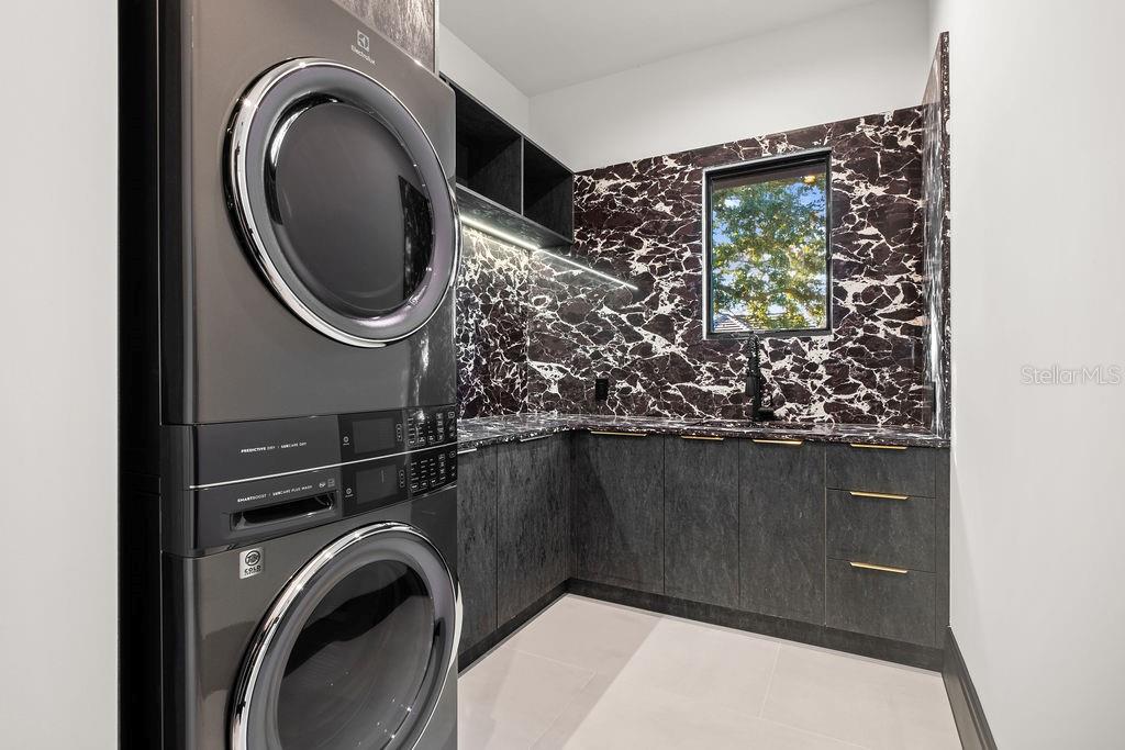 ISLEWORTH - Residential