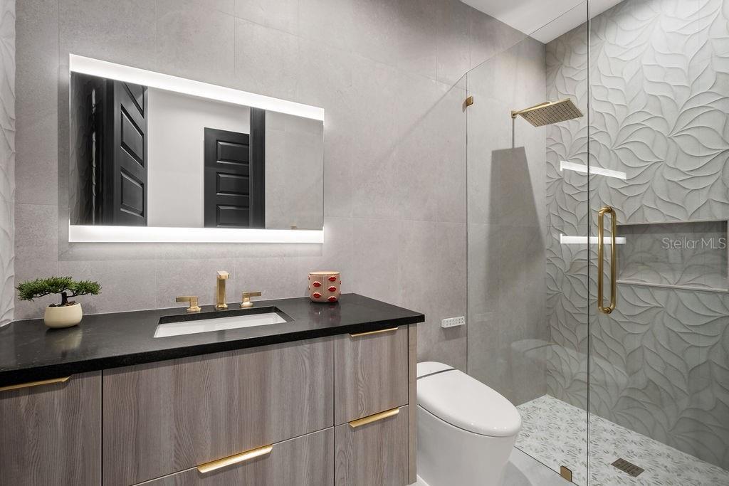 ISLEWORTH - Residential