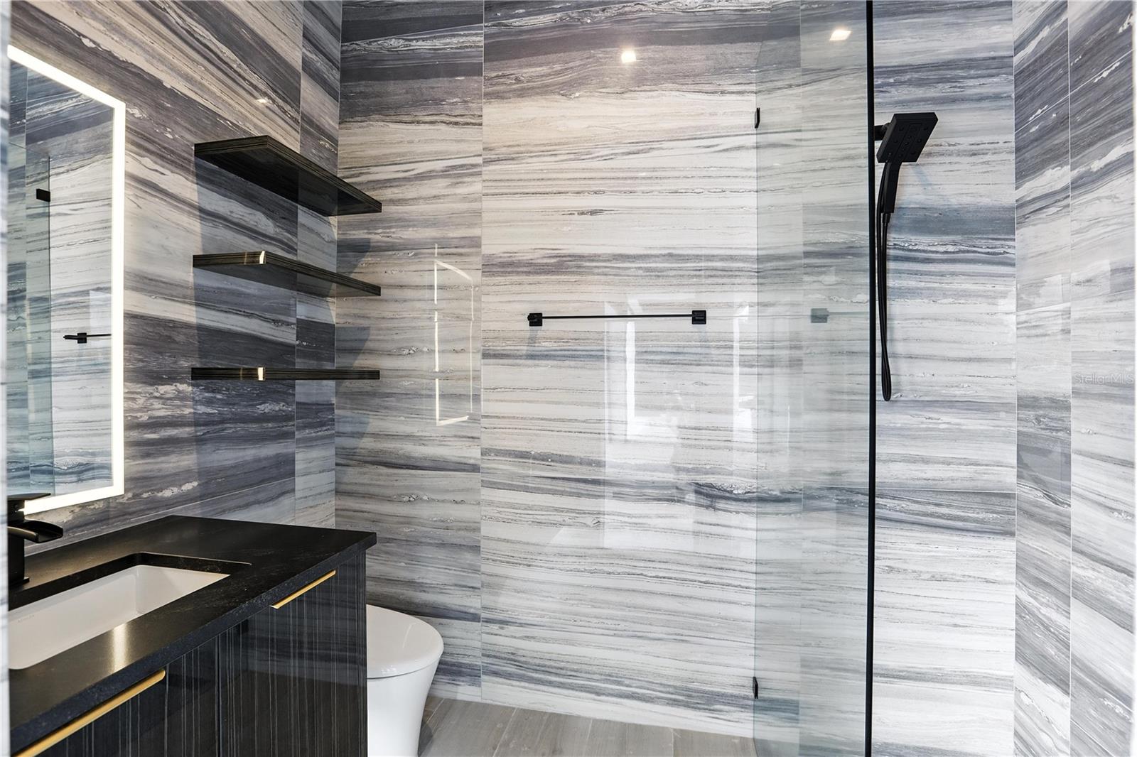 ISLEWORTH - Residential