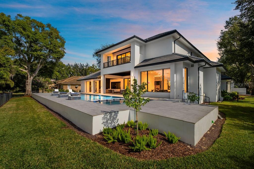 5074 ISLEWORTH COUNTRY CLUB DRIVE