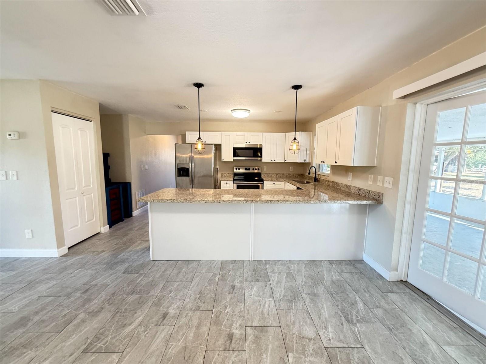 WILLOW SHORES - Residential Lease