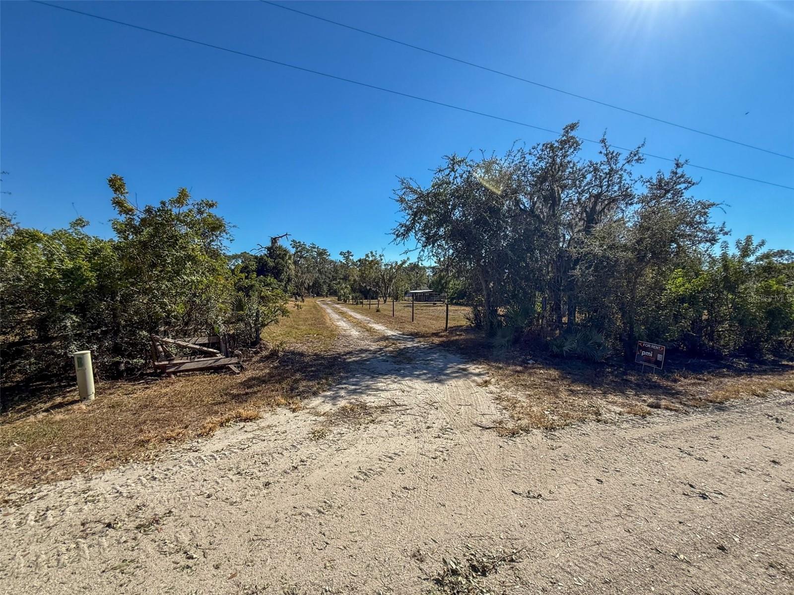 WILLOW SHORES - Residential Lease