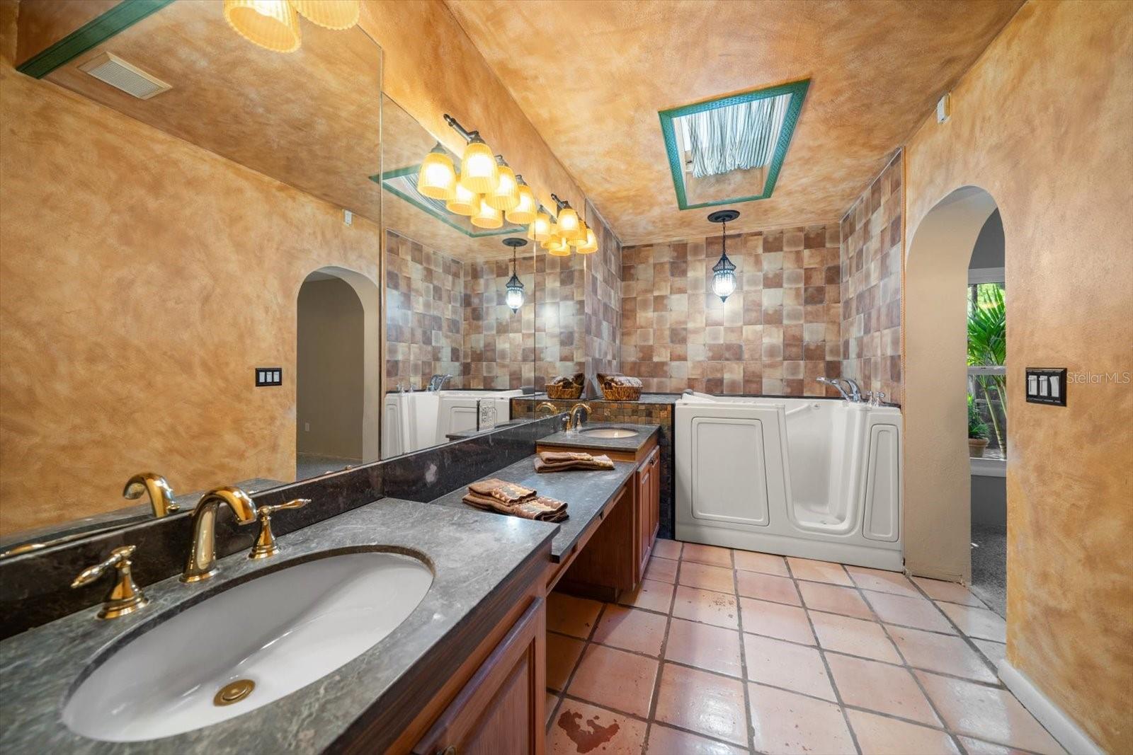 VILLA PARK ESTATES - Residential