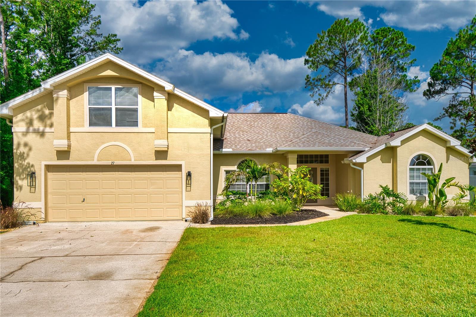 27 WOODSTONE LANE