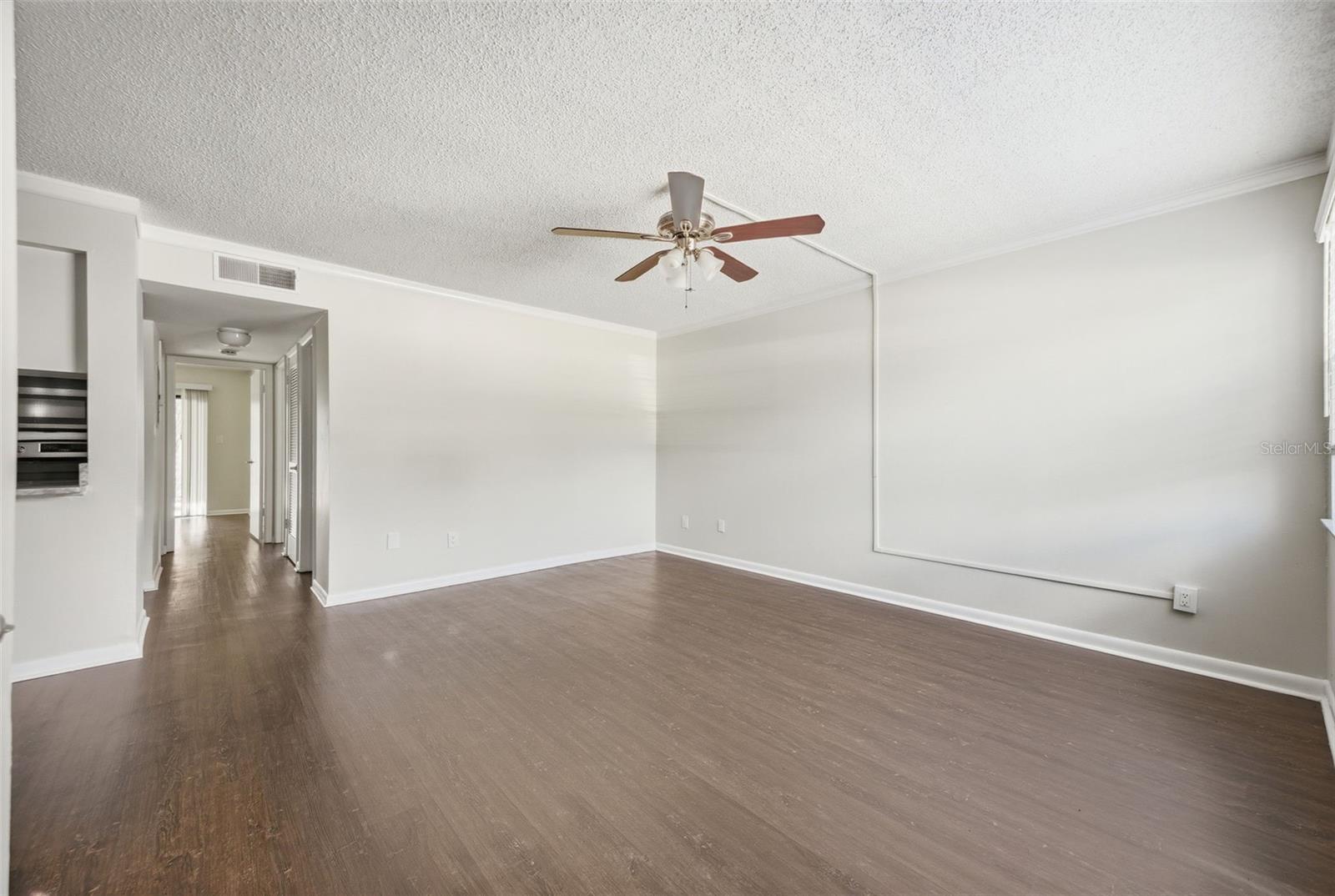 PALMA CEIA OAKS II A CONDOMINI - Residential Lease