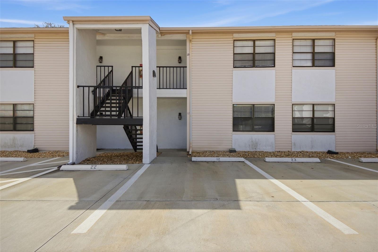 PALMA CEIA OAKS II A CONDOMINI - Residential Lease