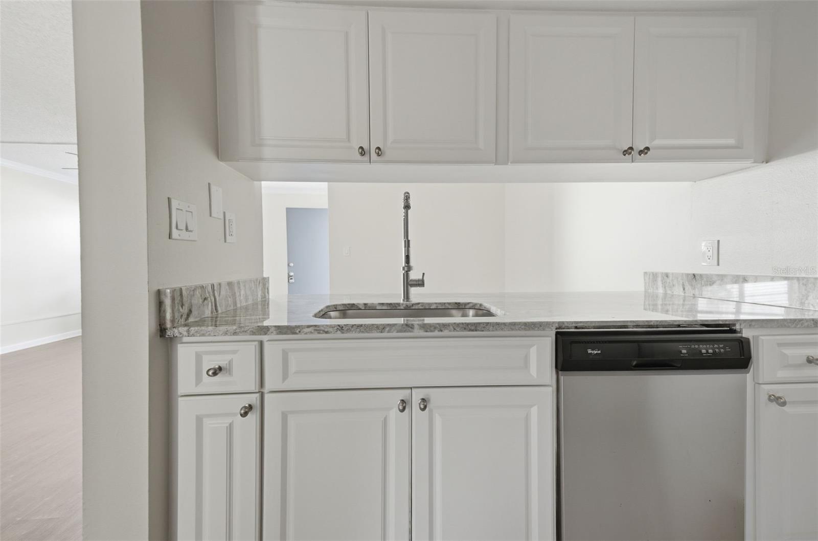 PALMA CEIA OAKS II A CONDOMINI - Residential Lease