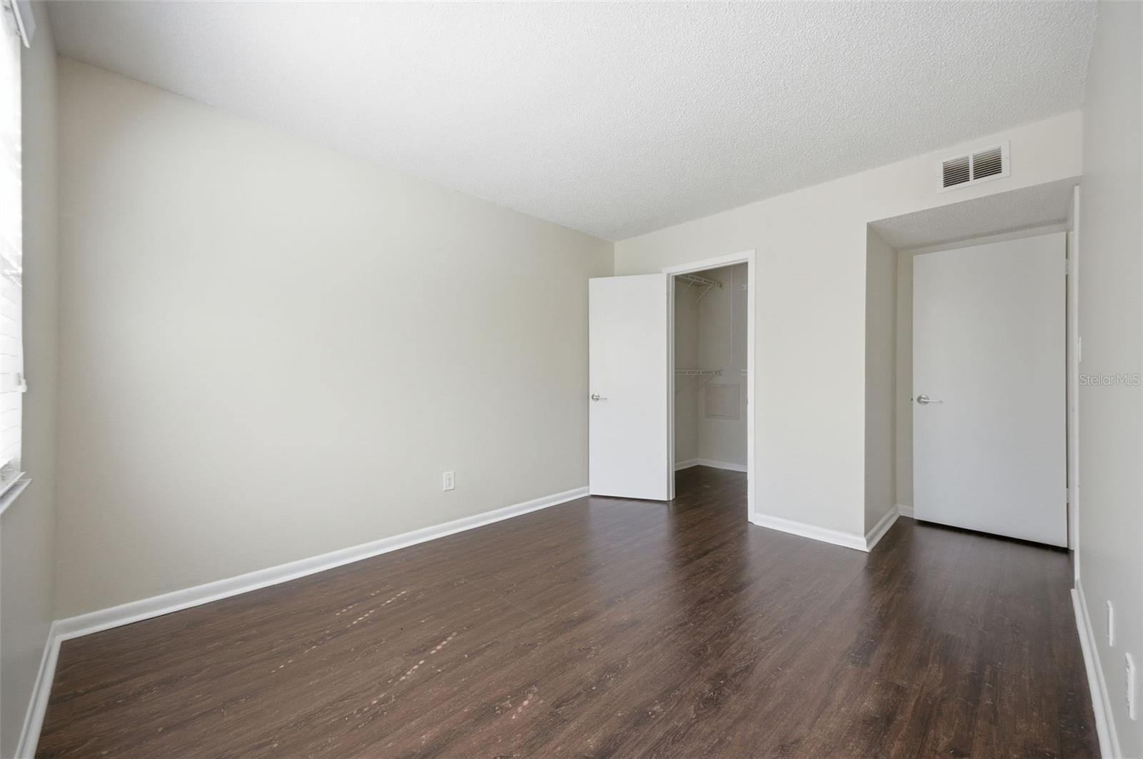 PALMA CEIA OAKS II A CONDOMINI - Residential Lease