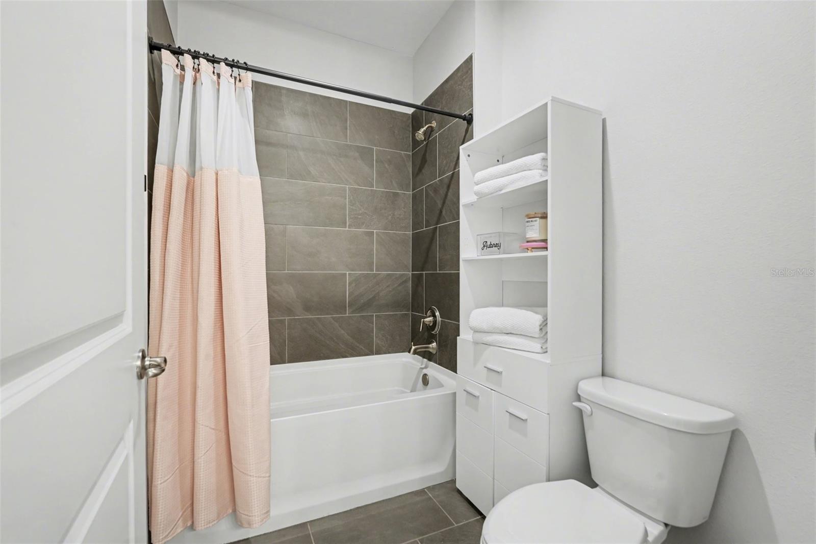 FOREST OAKS FOREST OAKS FOREST OAK - Residential