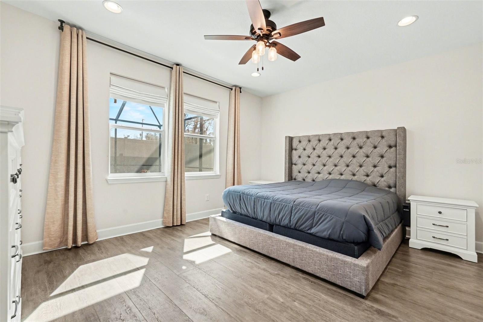 FOREST OAKS FOREST OAKS FOREST OAK - Residential