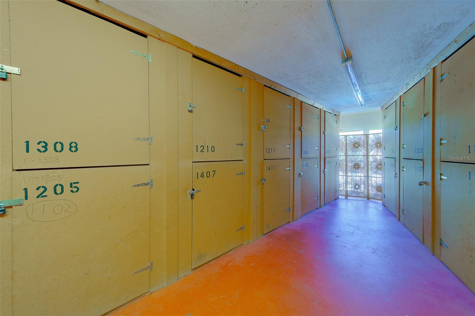 PENTHOUSE GREENS - Residential