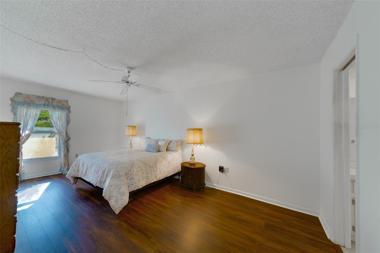 PENTHOUSE GREENS - Residential