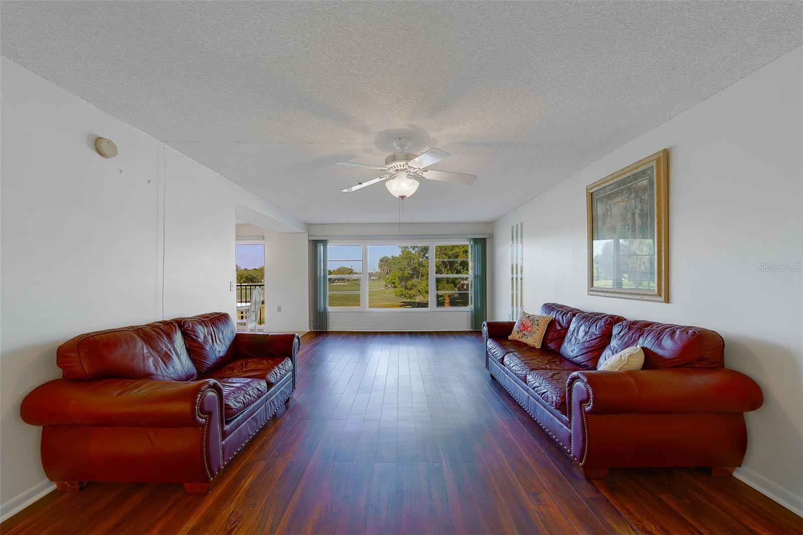 PENTHOUSE GREENS - Residential