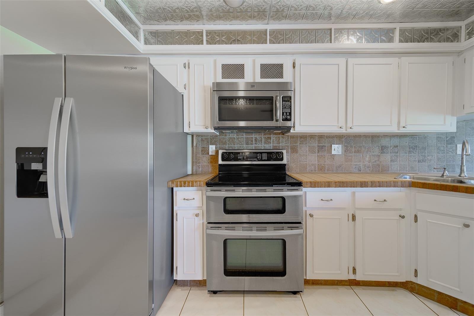 PENTHOUSE GREENS - Residential