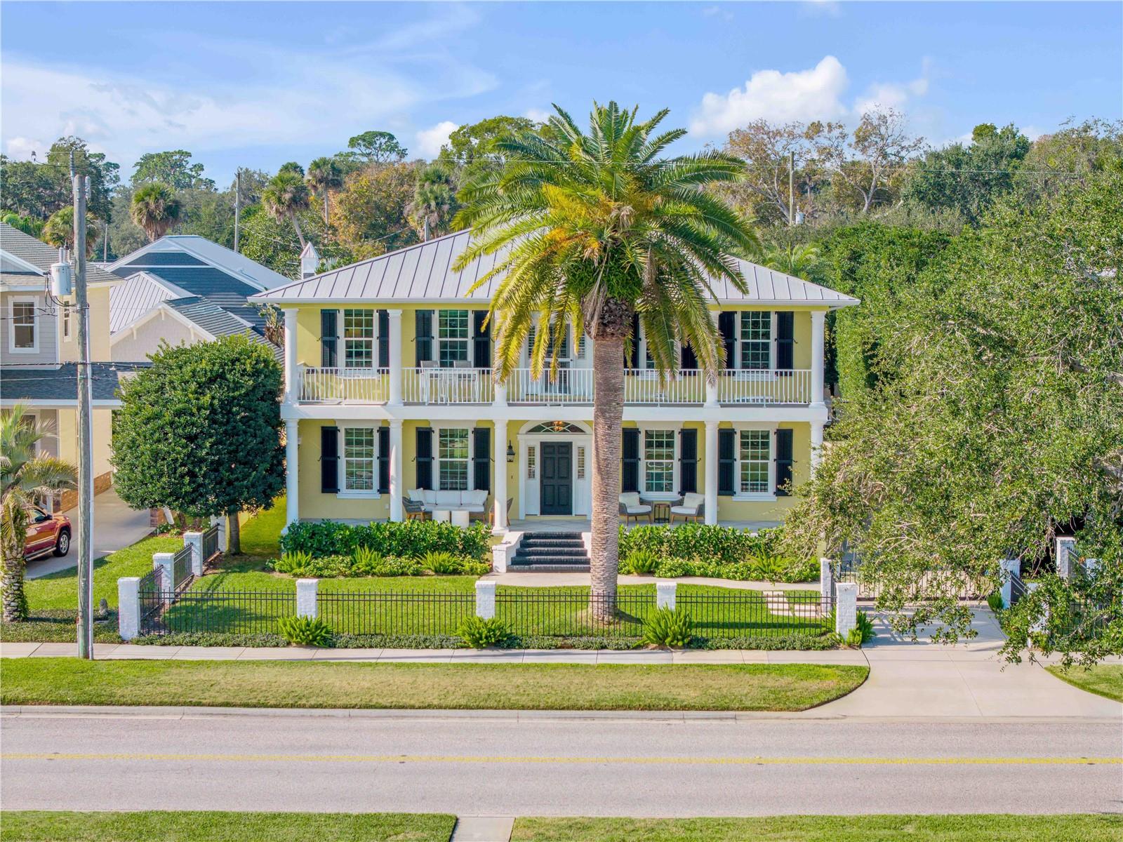 1212 S RIVERSIDE DRIVE