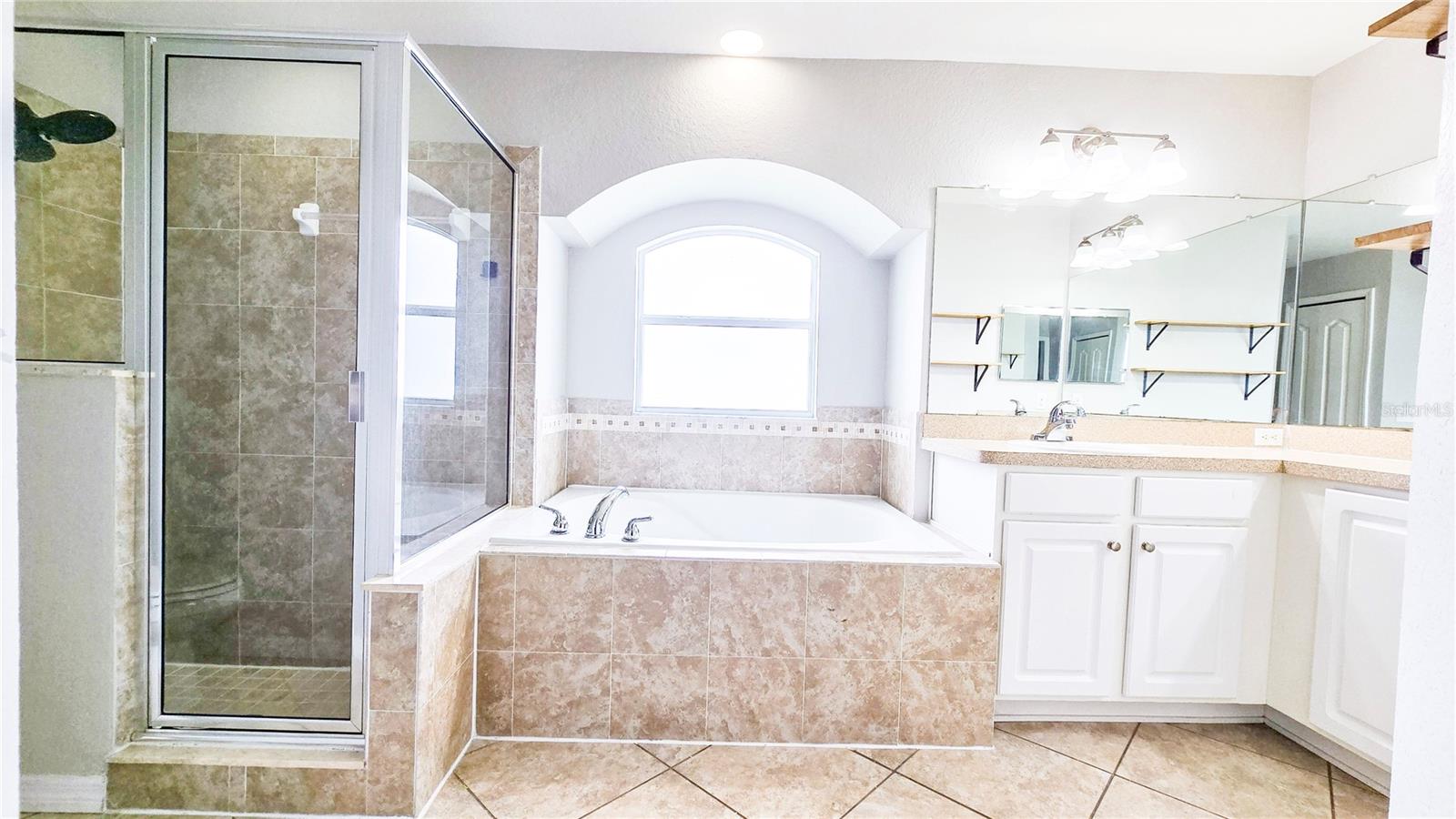 OAKFORD ESTATES - Residential Lease