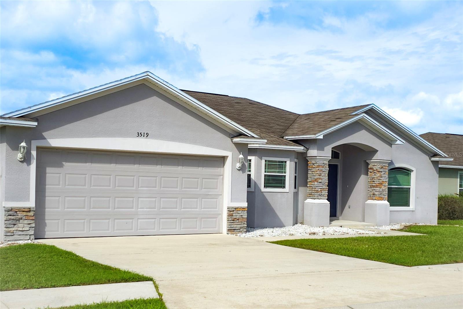 OAKFORD ESTATES - Residential Lease