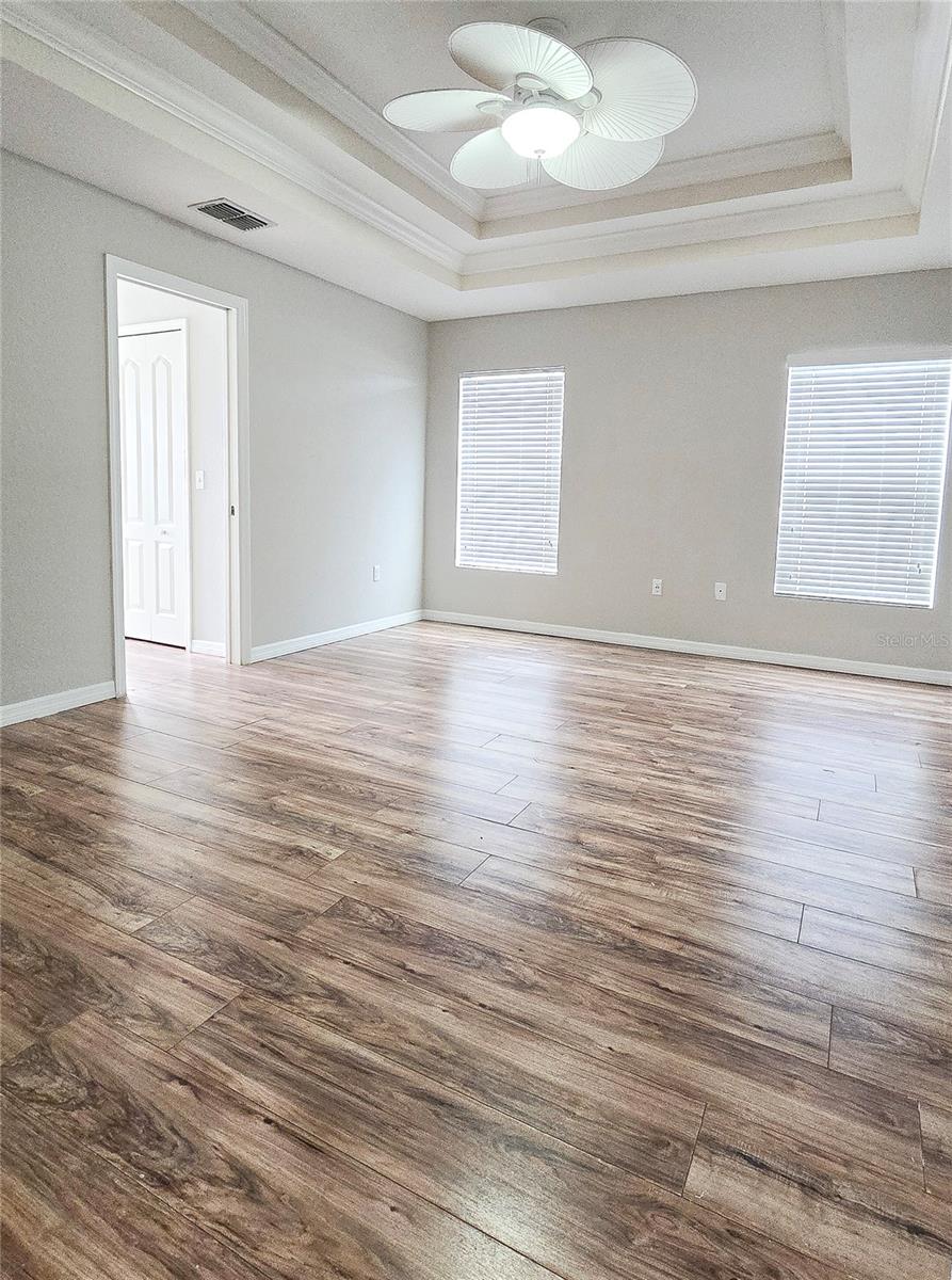 OAKFORD ESTATES - Residential Lease