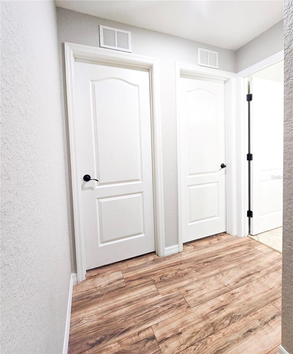 OAKFORD ESTATES - Residential Lease