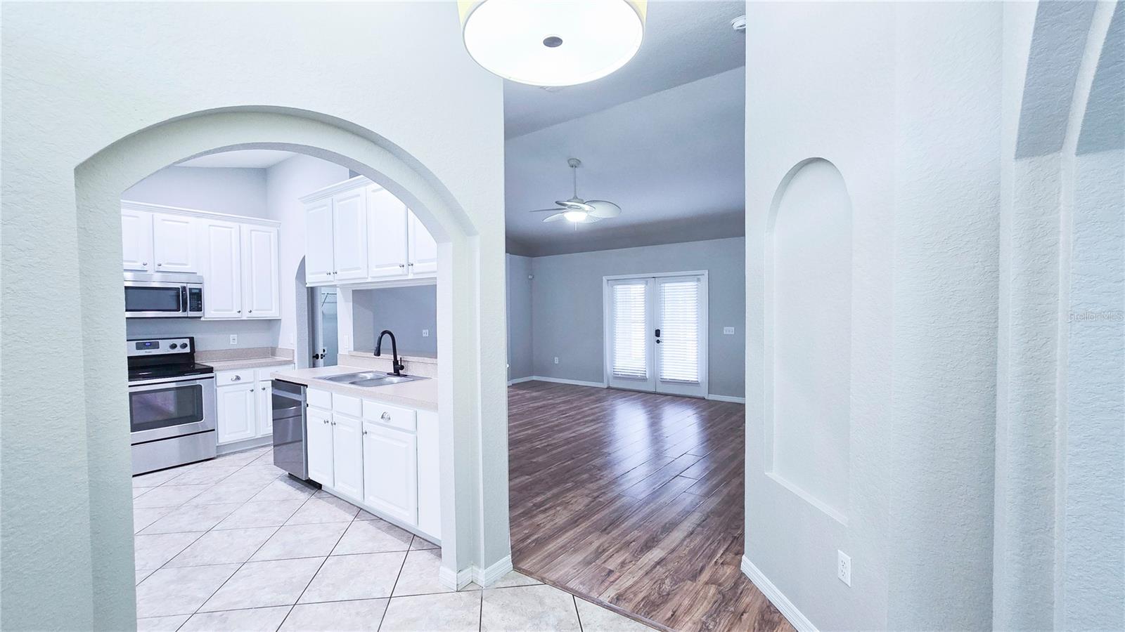 OAKFORD ESTATES - Residential Lease