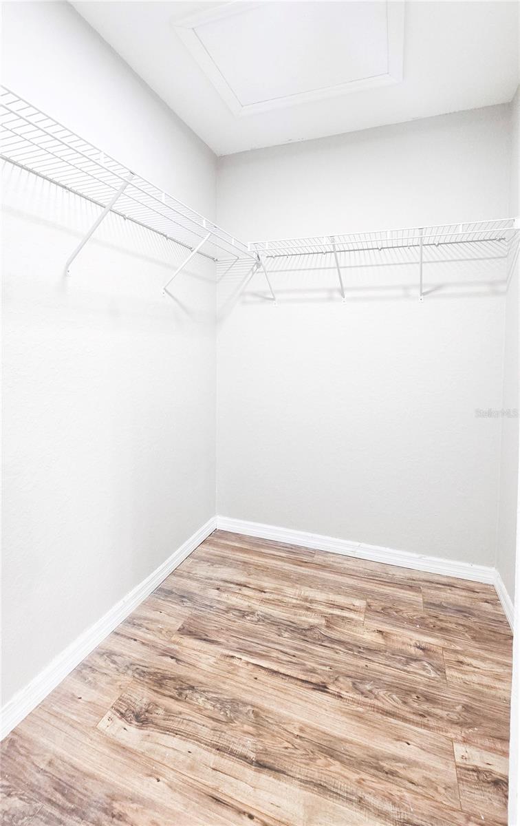 OAKFORD ESTATES - Residential Lease