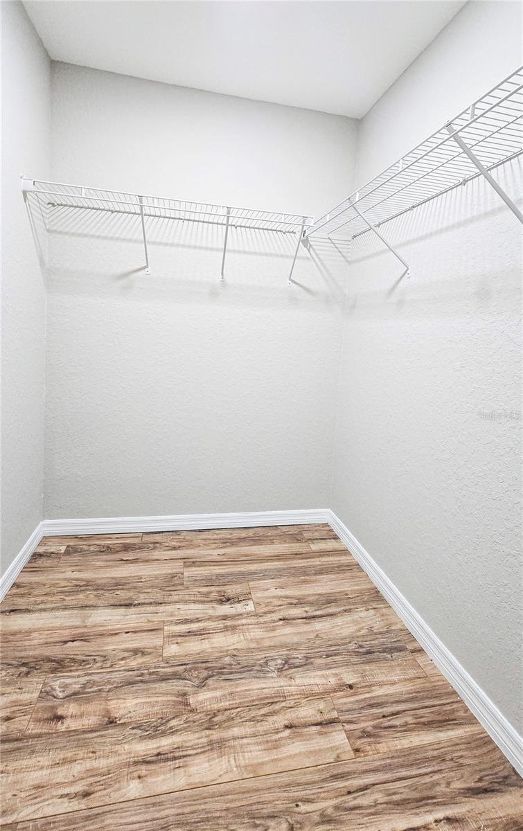 OAKFORD ESTATES - Residential Lease