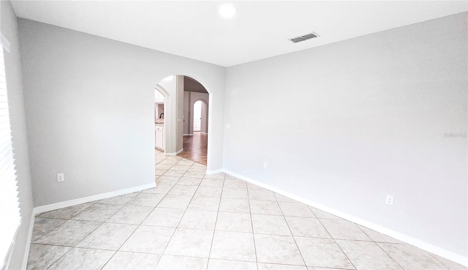 OAKFORD ESTATES - Residential Lease