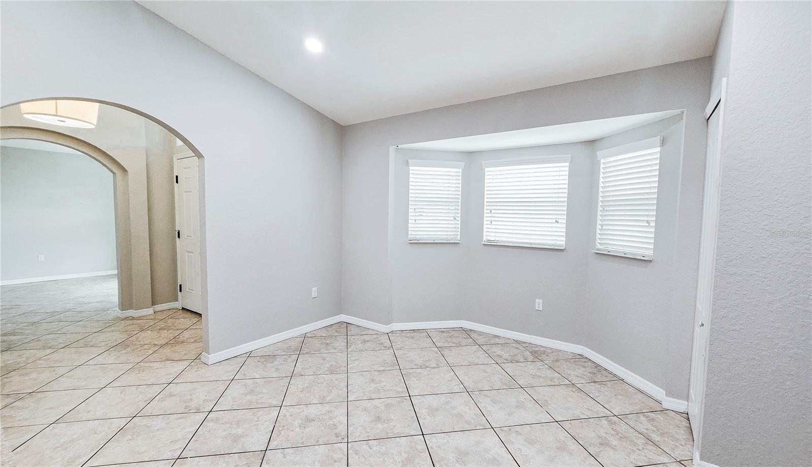 OAKFORD ESTATES - Residential Lease