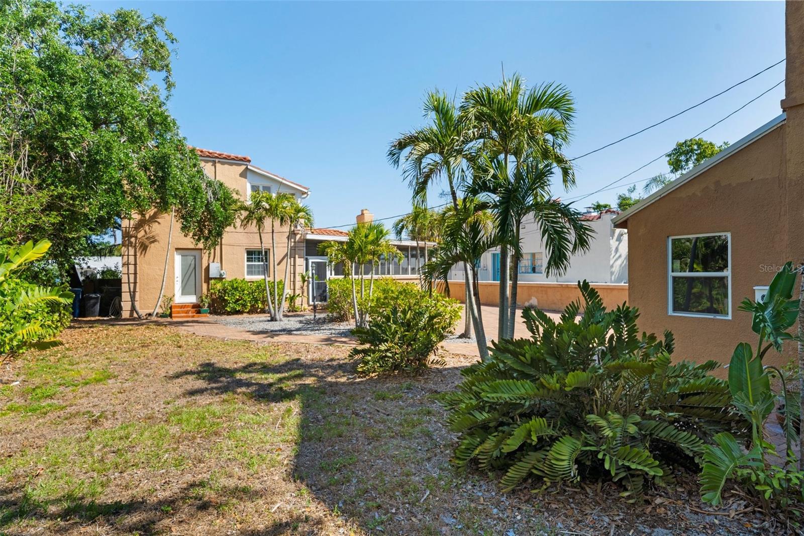 WHITFIELD ESTATES CTD - Residential