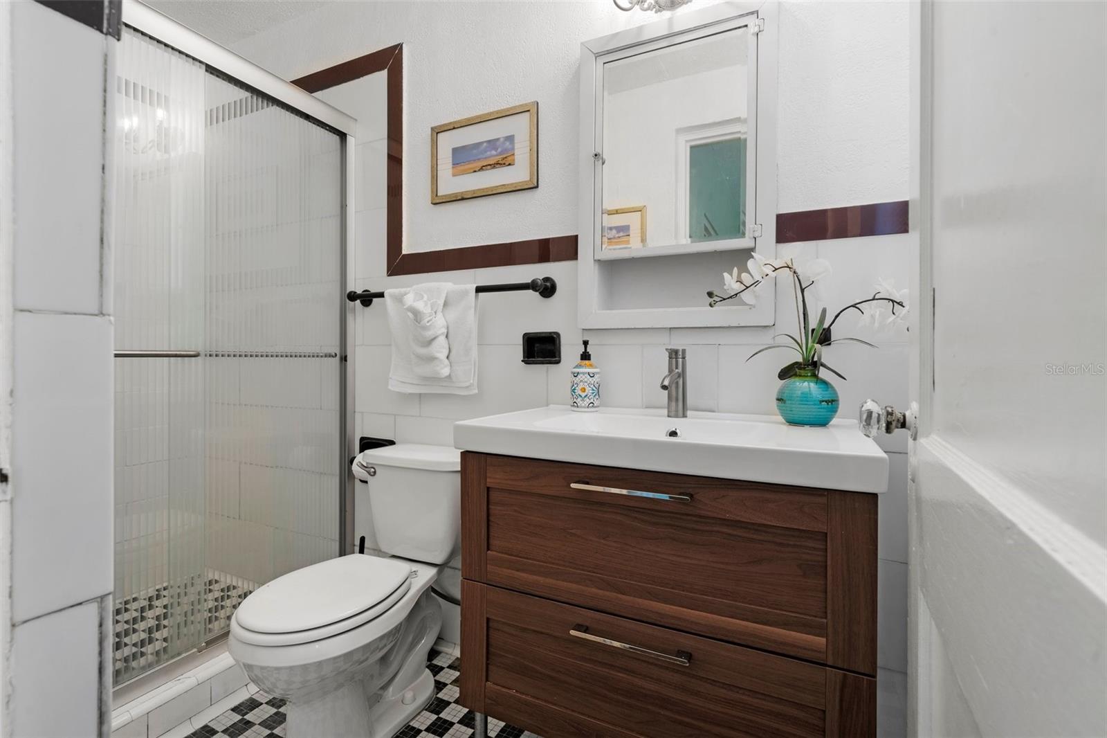 WHITFIELD ESTATES CTD - Residential