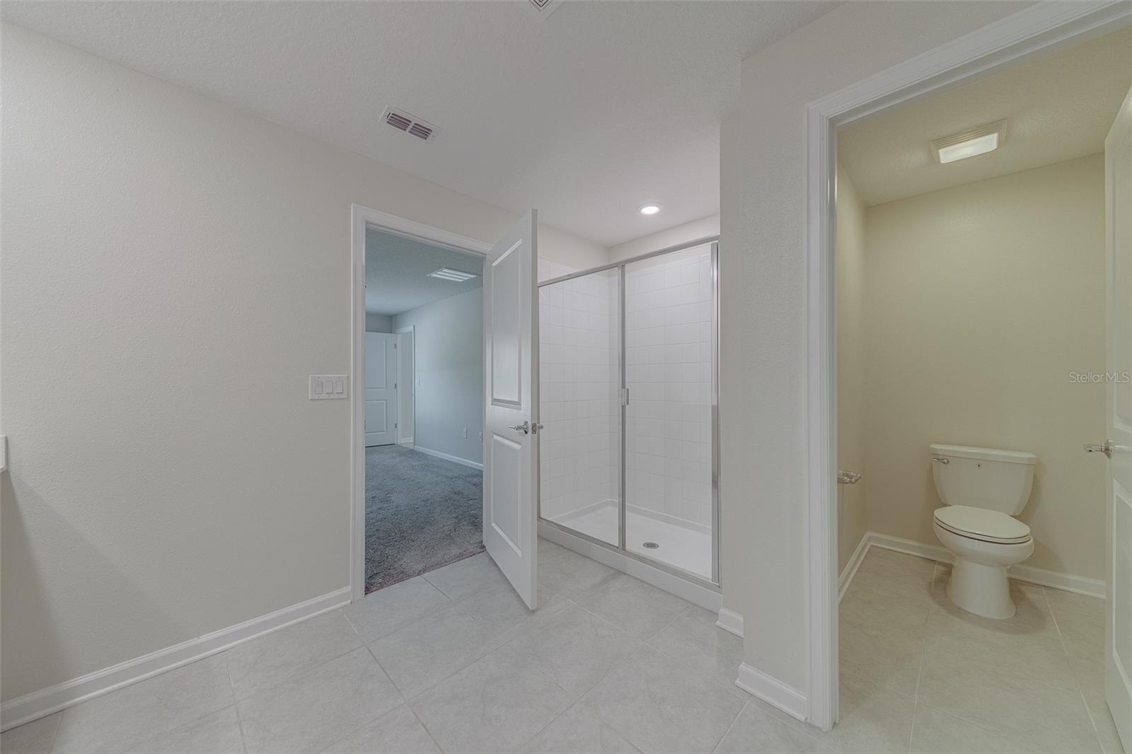 GREATER LAKES PH 4 - Residential Lease