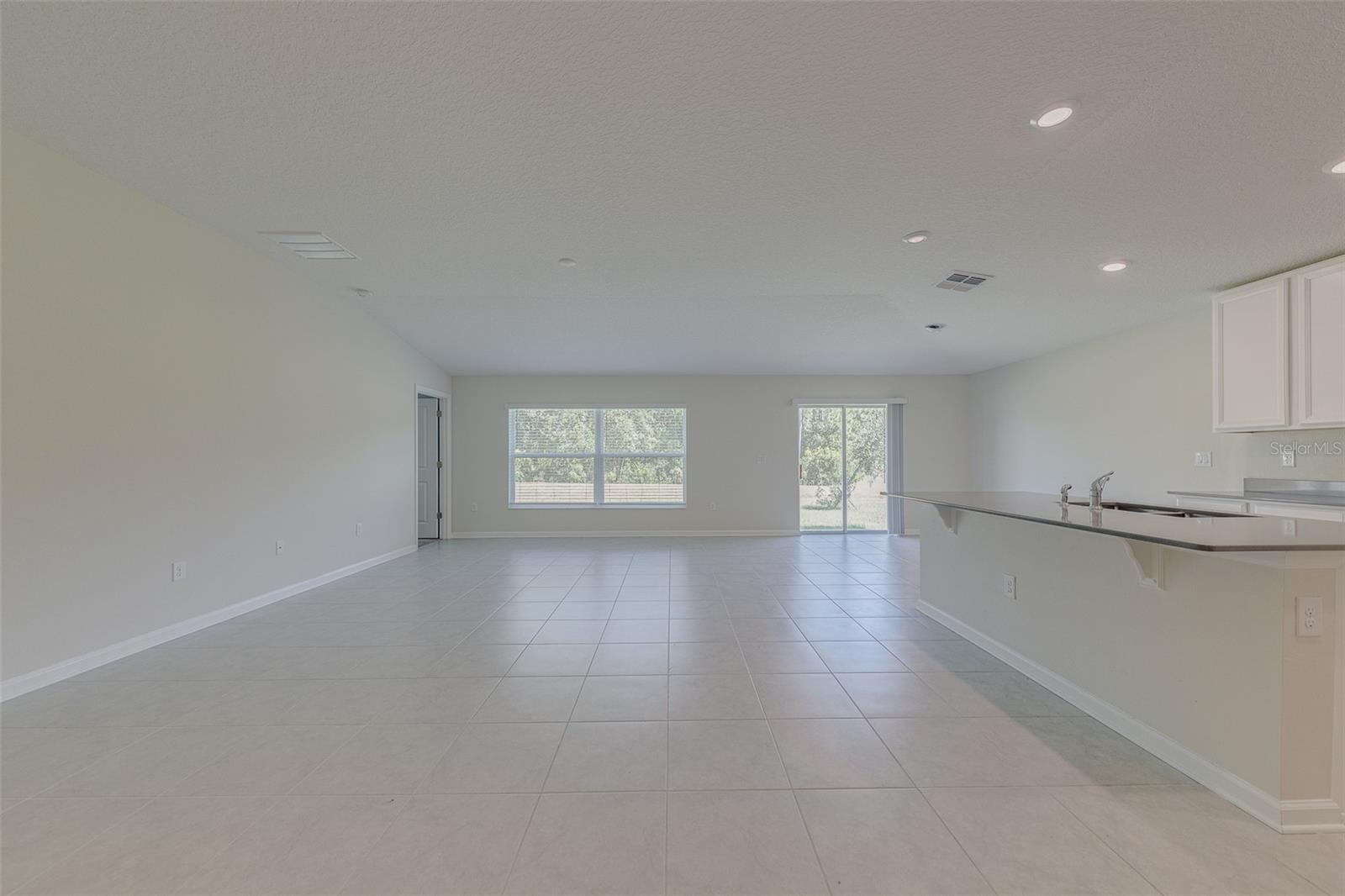 GREATER LAKES PH 4 - Residential Lease