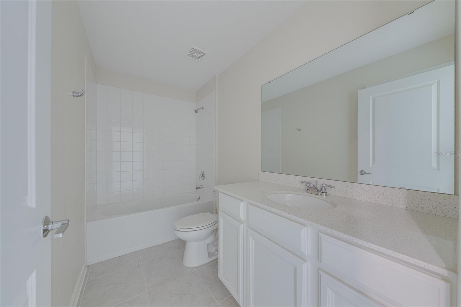 GREATER LAKES PH 4 - Residential Lease