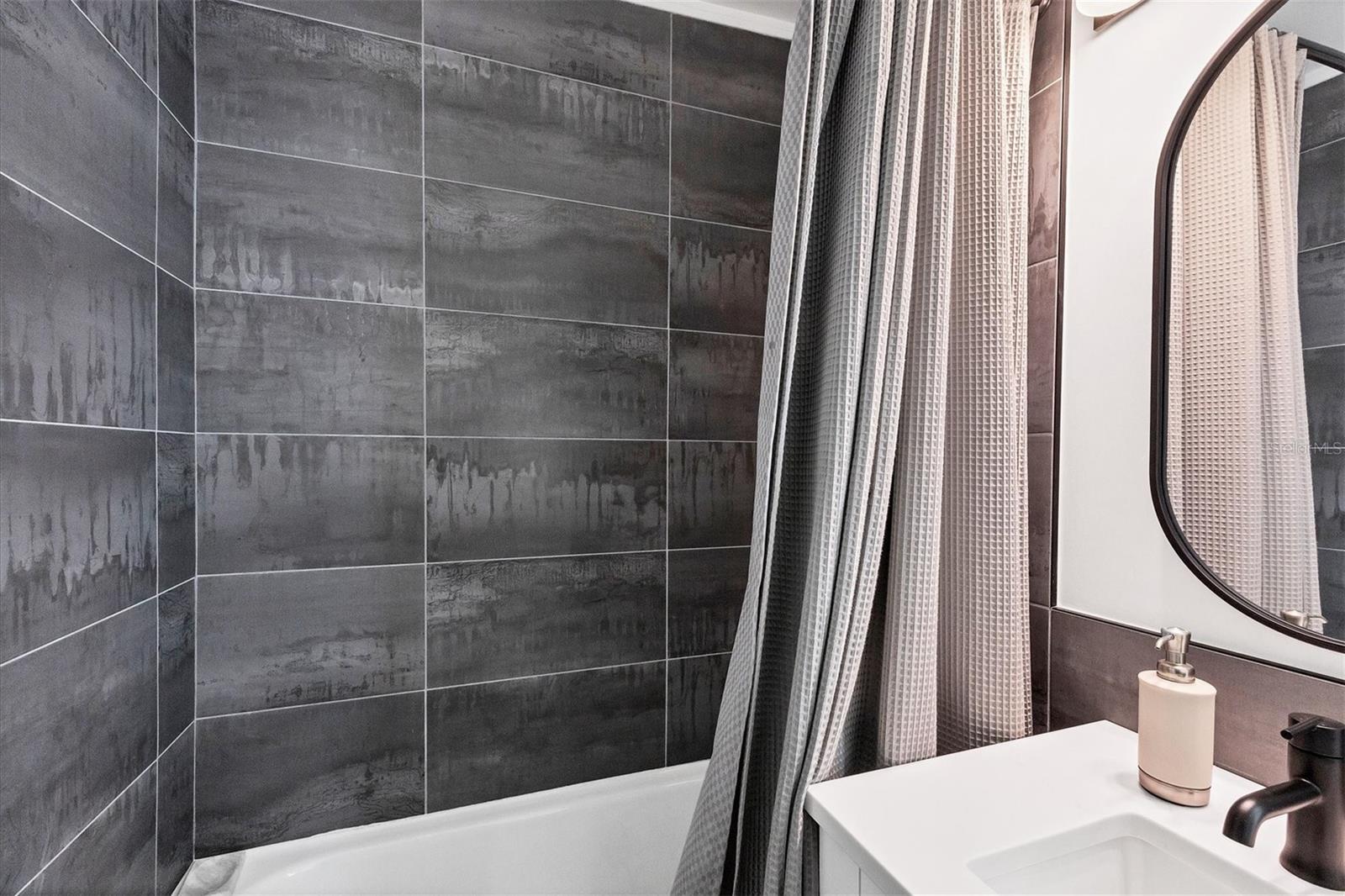 LIDO C - Residential Lease