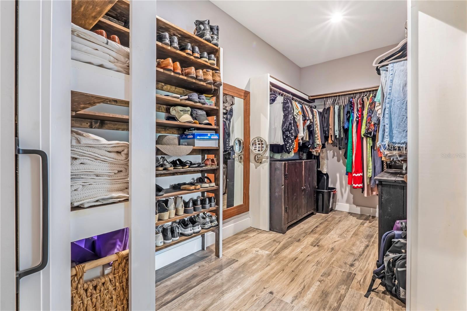 LOST HILL LAKE ESTATES UNIT 02 - Residential