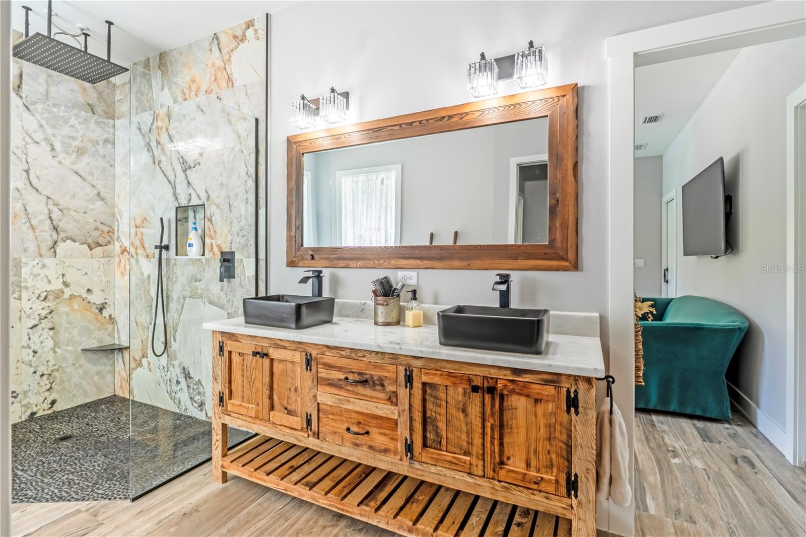 LOST HILL LAKE ESTATES UNIT 02 - Residential