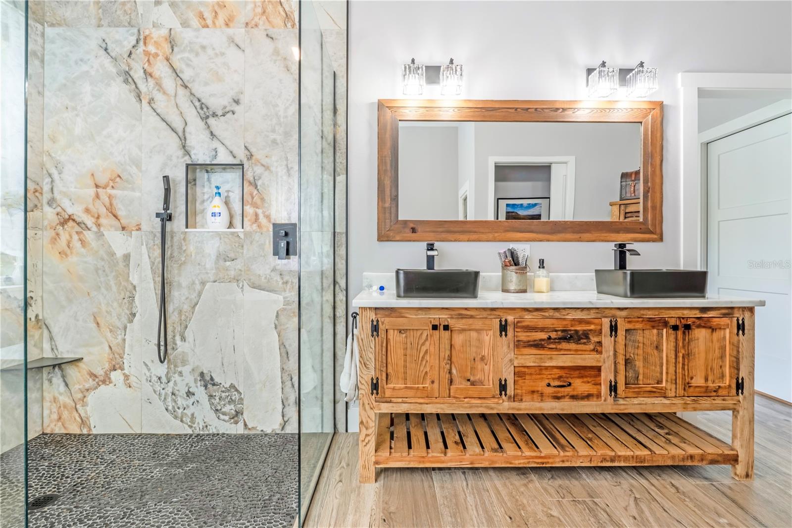 LOST HILL LAKE ESTATES UNIT 02 - Residential