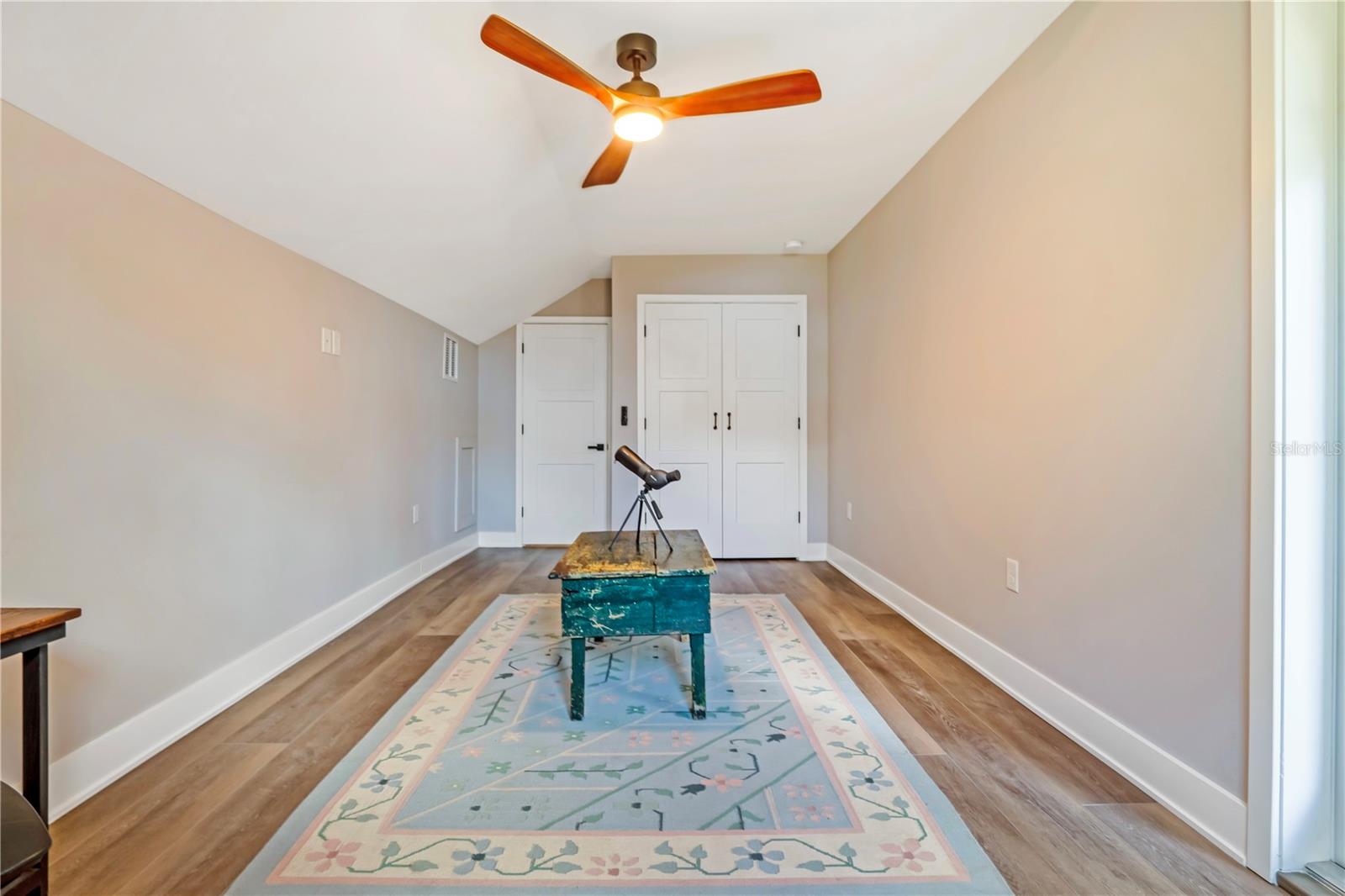 LOST HILL LAKE ESTATES UNIT 02 - Residential