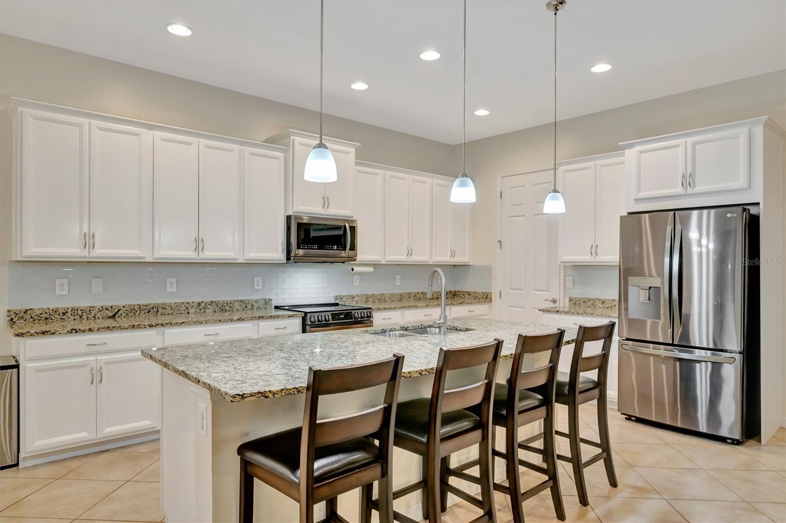 RIVER CLUB - Residential