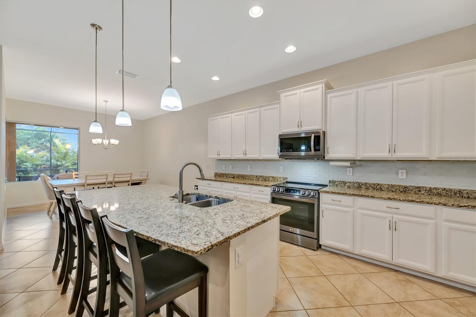 RIVER CLUB - Residential