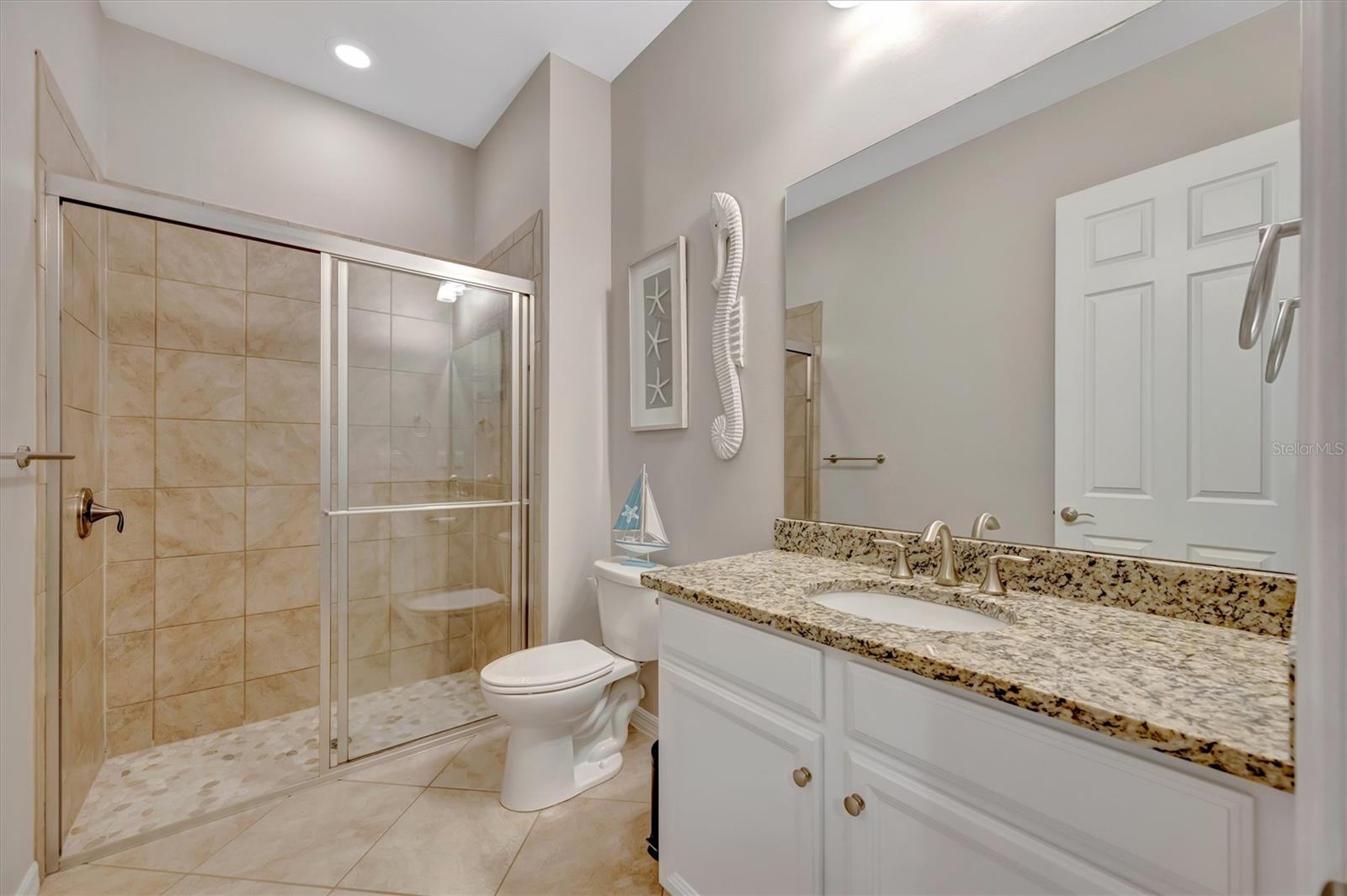 RIVER CLUB - Residential