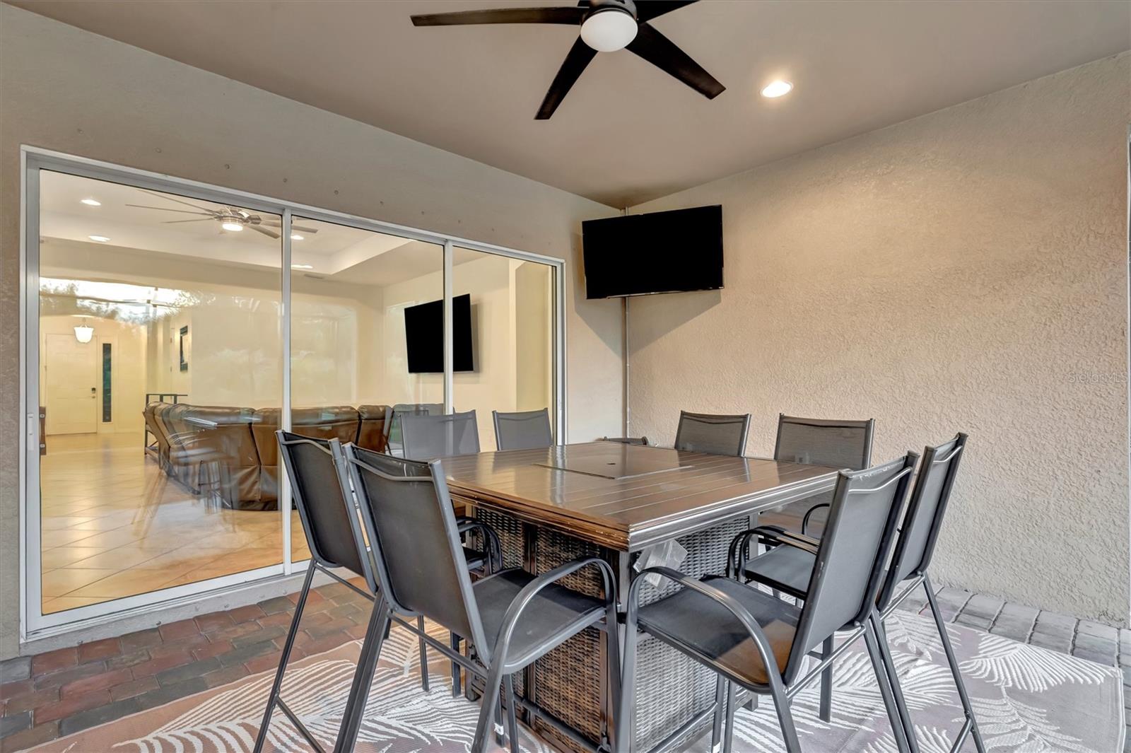 RIVER CLUB - Residential