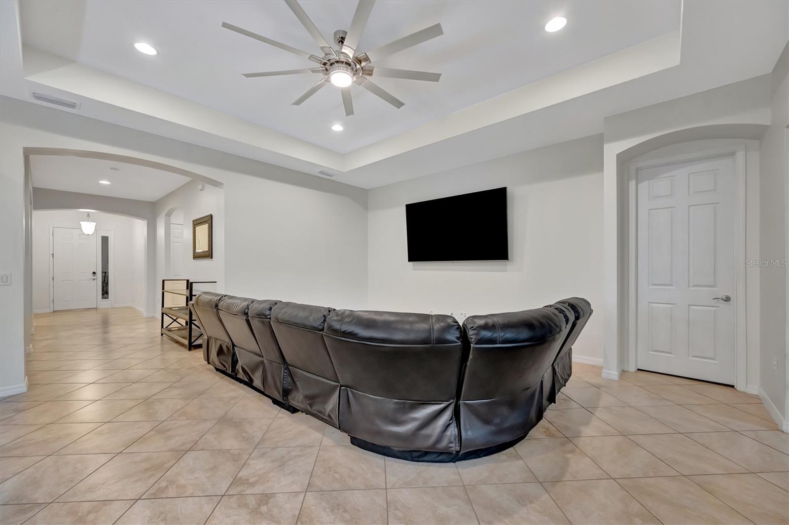 RIVER CLUB - Residential