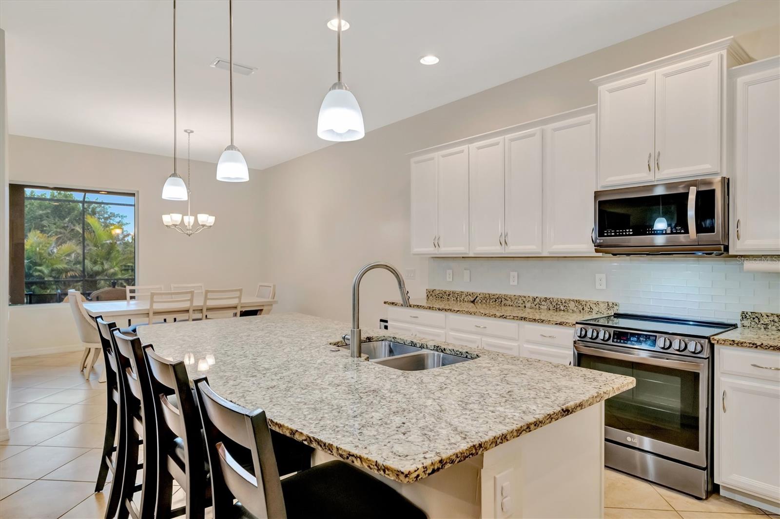 RIVER CLUB - Residential