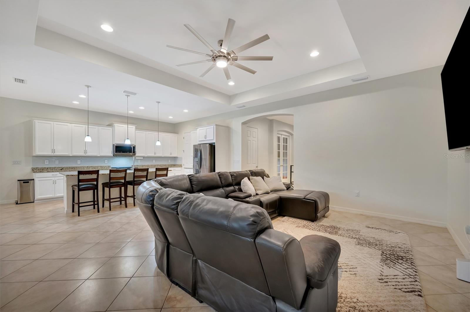 RIVER CLUB - Residential